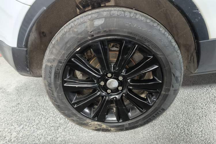 Used Land Rover Range Evoque 2015 2.0T Five-Door Zhiyao Edition Right Rear Wheel Hub