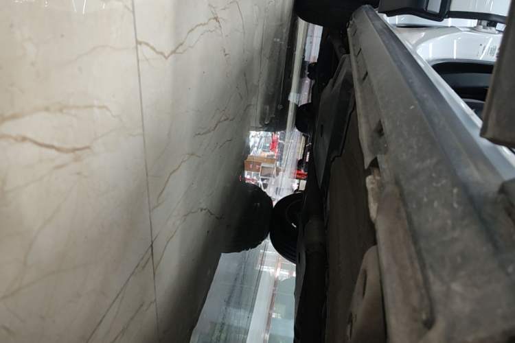 Used Land Rover Range Evoque 2015 2.0T Five-Door Zhiyao Edition Right Side Sill