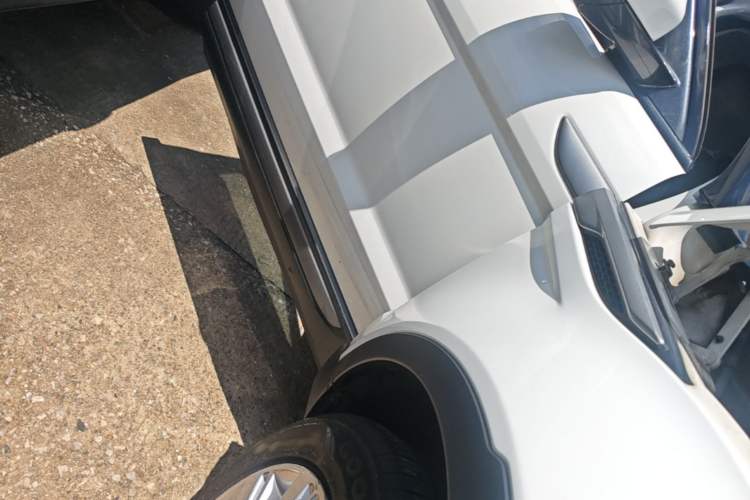 Used Land Rover Range Evoque 2015 2.0T Five-Door Zhiyao Edition Right Side Sill