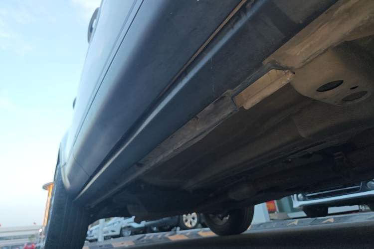 Used Land Rover Range Evoque 2015 2.0T Five-Door Fashion Edition Right Side Sill