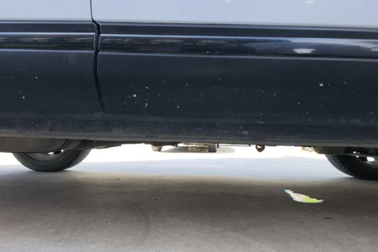 Used Land Rover Range Evoque 2015 2.0T Five-Door Zhiyao Edition Right Side Sill