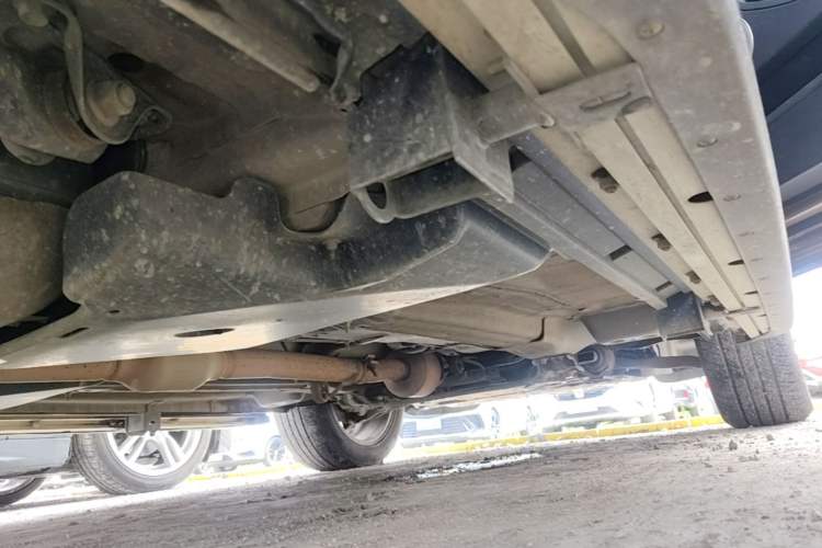 Used Land Rover Range Evoque 2015 2.0T Five-Door Zhiyao Edition Right Side Sill