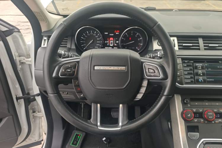 Used Land Rover Range Evoque 2015 2.0T Five-Door Enjoyment Edition Steering Wheel