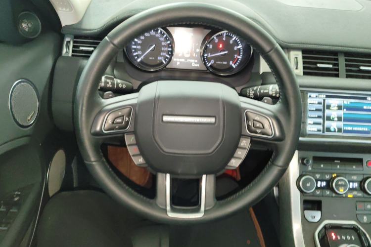 Used Land Rover Range Evoque 2015 2.0T Five-Door Zhiyao Edition Steering Wheel