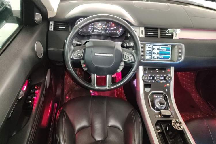Used Land Rover Range Evoque 2015 2.0T Five-Door Sporty Edition Steering Wheel