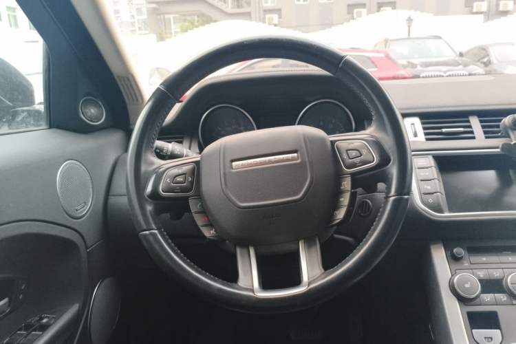 Used Land Rover Range Evoque 2015 2.0T Five-Door Fashion Edition Steering Wheel