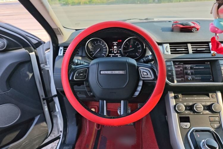 Used Land Rover Range Evoque 2015 2.0T Five-Door Sporty Edition Steering Wheel