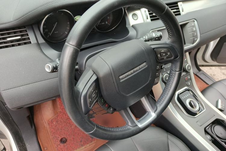 Used Land Rover Range Evoque 2015 2.0T Five-Door Fashion Edition Steering Wheel