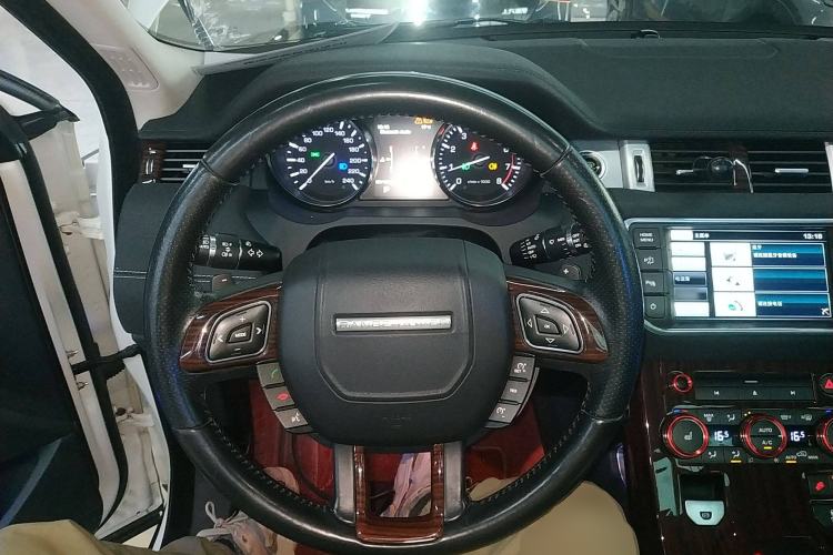 Used Land Rover Range Evoque 2015 2.0T 5-Door Ignite Edition Steering Wheel