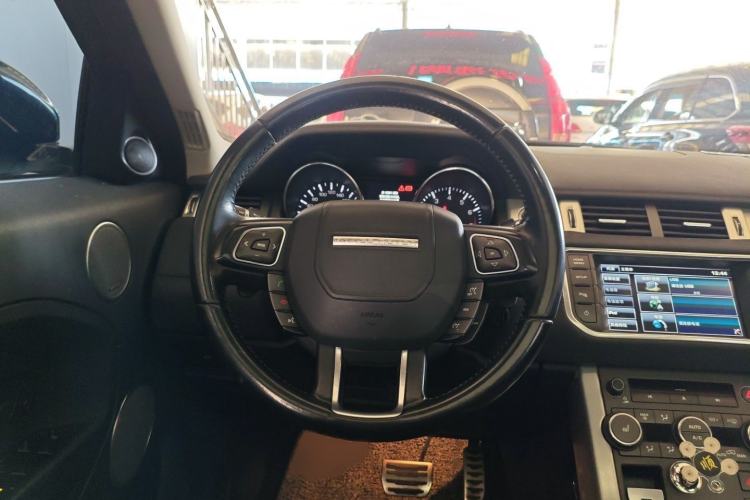 Used Land Rover Range Evoque 2015 2.0T Five-Door Zhiyao Edition Steering Wheel