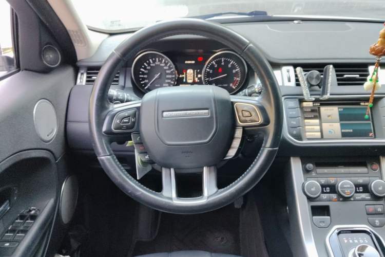 Used Land Rover Range Evoque 2015 2.0T Five-Door Fashion Edition Steering Wheel