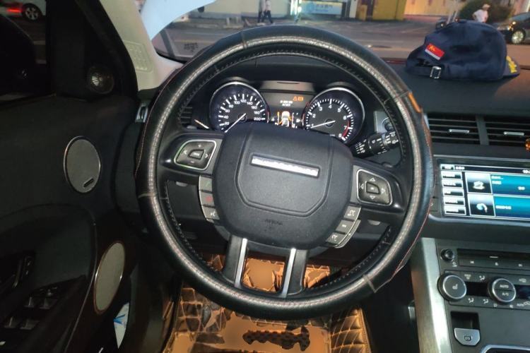 Used Land Rover Range Evoque 2015 2.0T Five-Door Fashion Edition Steering Wheel
