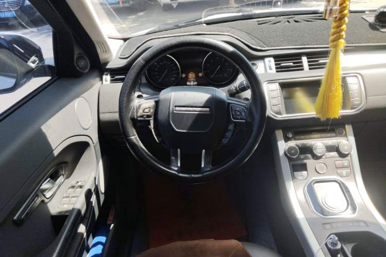 Used Land Rover Range Evoque 2015 2.0T Five-Door Fashion Edition Steering Wheel