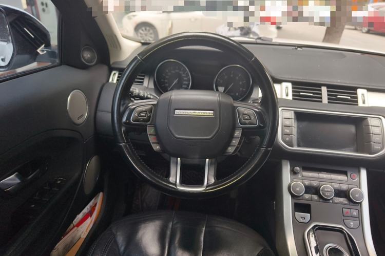 Used Land Rover Range Evoque 2015 2.0T 5-Door Luxury Edition Steering Wheel