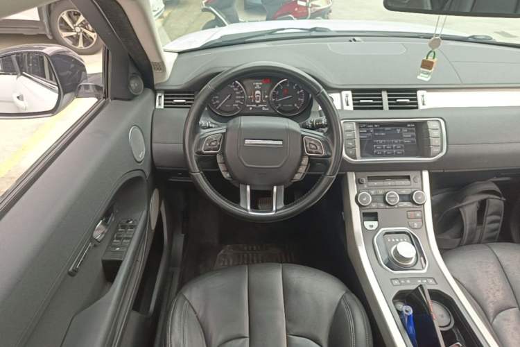 Used Land Rover Range Evoque 2015 2.0T Five-Door Fashion Edition Steering Wheel
