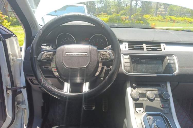 Used Land Rover Range Evoque 2015 2.0T 5-Door Ignite Edition Steering Wheel