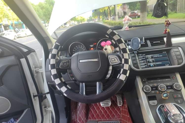 Used Land Rover Range Evoque 2015 2.0T Five-Door Fashion Edition Steering Wheel