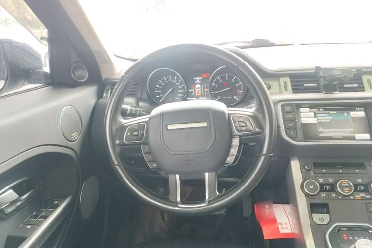 Used Land Rover Range Evoque 2015 2.0T Five-Door Zhiyao Edition Steering Wheel