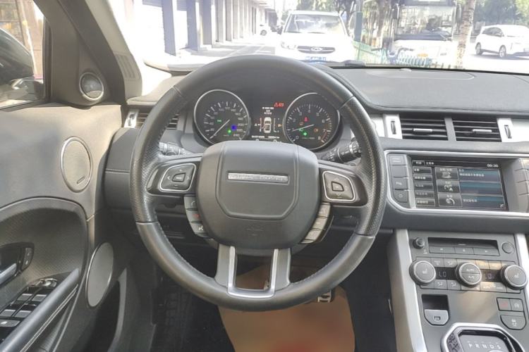 Used Land Rover Range Evoque 2015 2.0T 5-Door Ignite Edition Steering Wheel