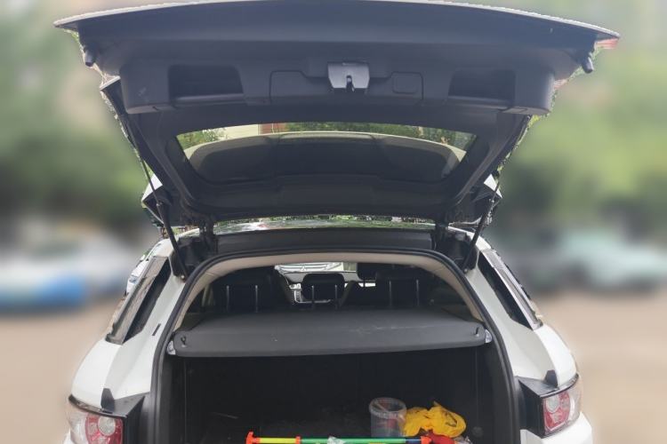 Used Land Rover Range Evoque 2015 2.0T Five-Door Fashion Edition Trunk
