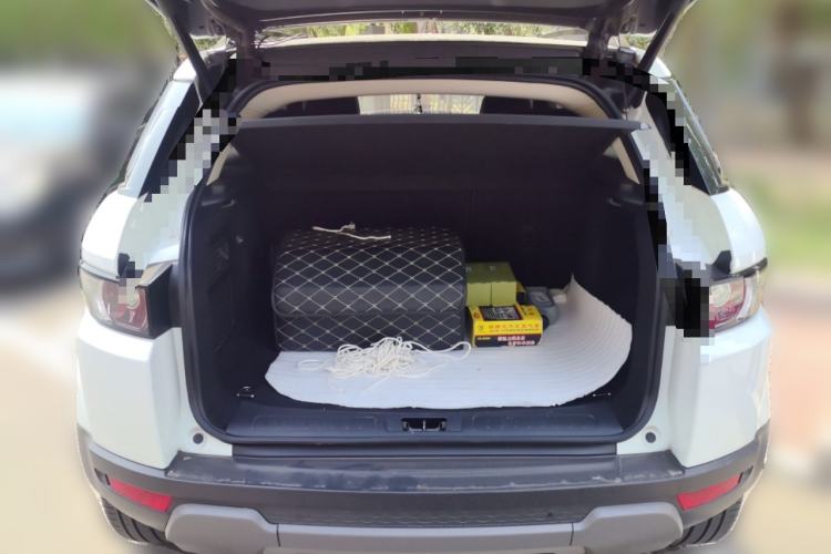 Used Land Rover Range Evoque 2015 2.0T Five-Door Zhiyao Edition Trunk