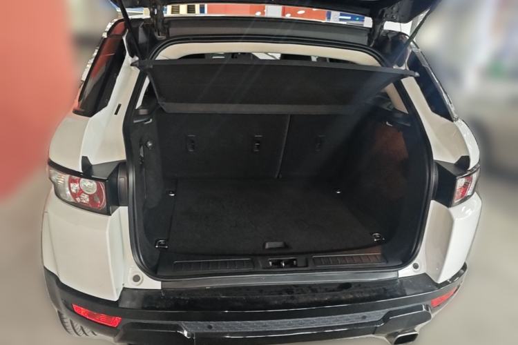 Used Land Rover Range Evoque 2015 2.0T Five-Door Fashion Edition Trunk