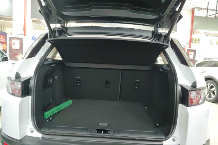 Used Land Rover Range Evoque 2015 2.0T Five-Door Zhiyao Edition Trunk