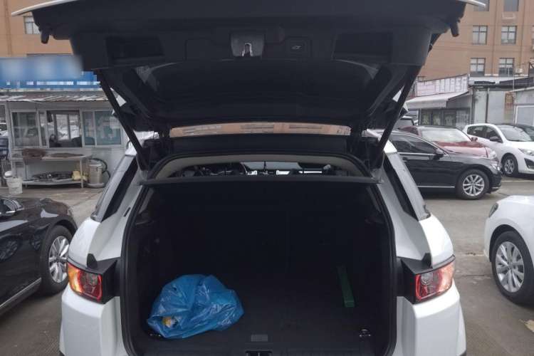 Used Land Rover Range Evoque 2015 2.0T Five-Door Zhiyao Edition Trunk