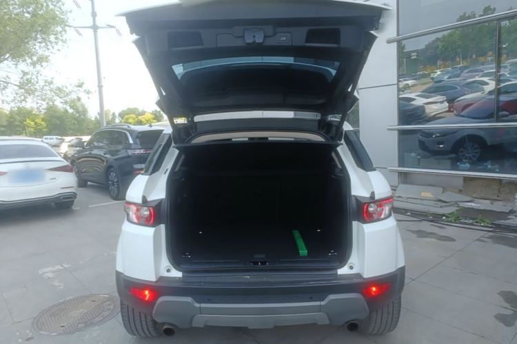 Used Land Rover Range Evoque 2015 2.0T Five-Door Zhiyao Edition Trunk