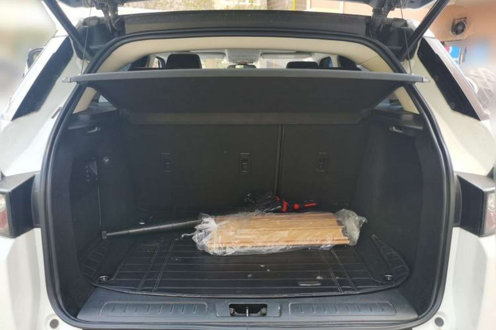 Used Land Rover Range Evoque 2015 2.0T Five-Door Zhiyao Edition Trunk
