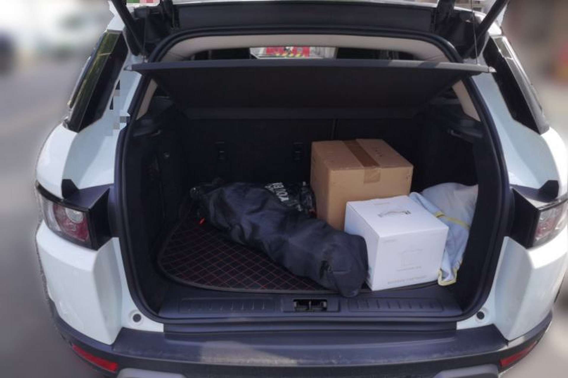 Used Land Rover Range Evoque 2015 2.0T Five-Door Zhiyao Edition Trunk