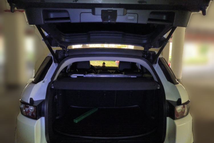 Used Land Rover Range Evoque 2015 2.0T Five-Door Zhiyao Edition Trunk