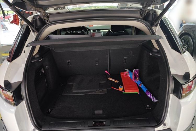 Used Land Rover Range Evoque 2015 2.0T Five-Door Zhiyao Edition Trunk
