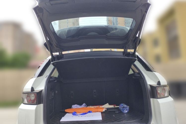 Used Land Rover Range Evoque 2015 2.0T Five-Door Sporty Edition Trunk