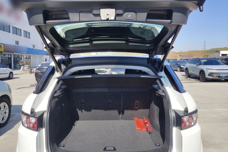 Used Land Rover Range Evoque 2015 2.0T 5-Door Ignite Edition Trunk