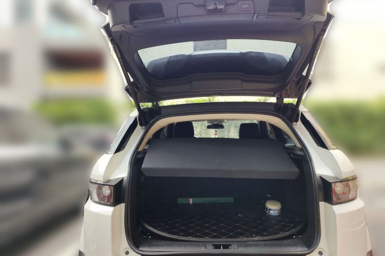 Used Land Rover Range Evoque 2015 2.0T Five-Door Zhiyao Edition Trunk