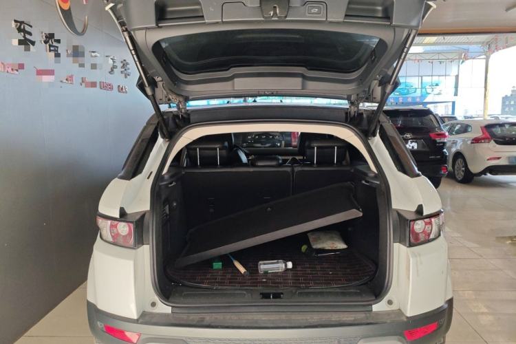 Used Land Rover Range Evoque 2015 2.0T Five-Door Zhiyao Edition Trunk