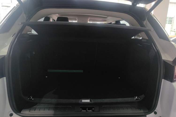 Used Land Rover Range Evoque 2015 2.0T Five-Door Zhiyao Edition Trunk