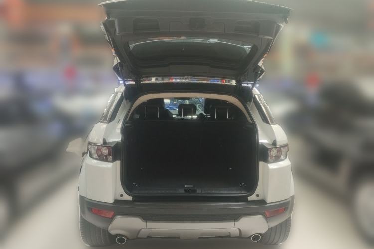 Used Land Rover Range Evoque 2015 2.0T Five-Door Fashion Edition Trunk