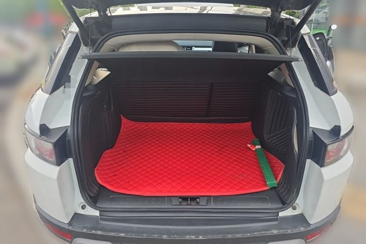 Used Land Rover Range Evoque 2015 2.0T Five-Door Zhiyao Edition Trunk