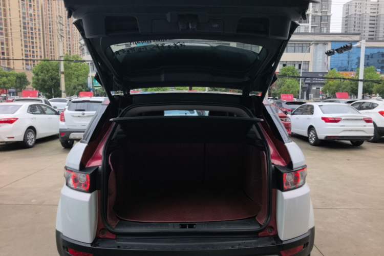 Used Land Rover Range Evoque 2015 2.0T Five-Door Zhiyao Edition Trunk