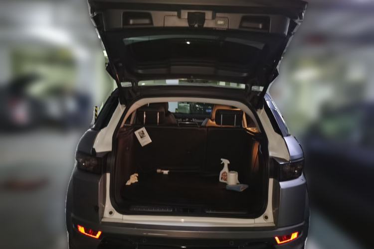 Used Land Rover Range Evoque 2015 2.0T 5-Door Ignite Edition Trunk