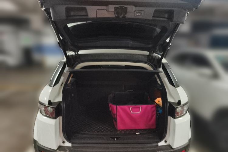 Used Land Rover Range Evoque 2015 2.0T Five-Door Zhiyao Edition Trunk