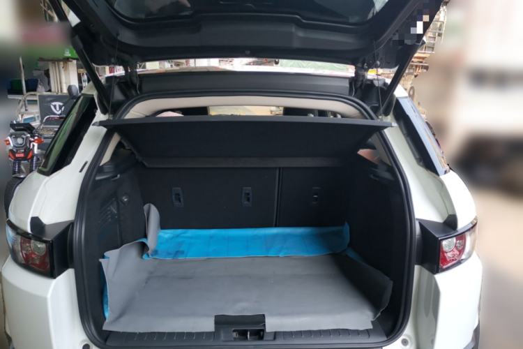Used Land Rover Range Evoque 2015 2.0T Five-Door Zhiyao Edition Trunk