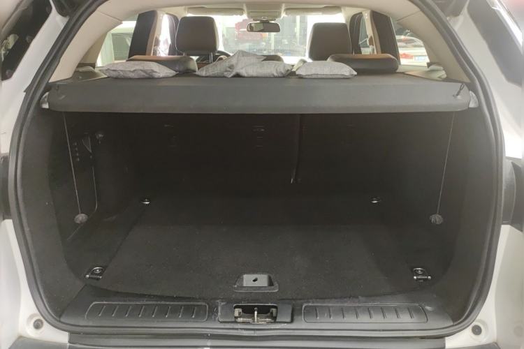 Used Land Rover Range Evoque 2015 2.0T Five-Door Zhiyao Edition Trunk