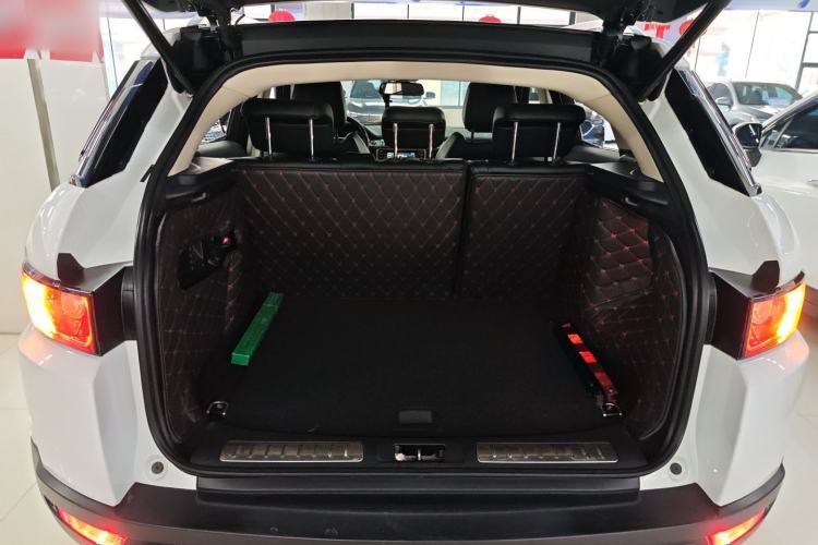 Used Land Rover Range Evoque 2015 2.0T Five-Door Zhiyao Edition Trunk