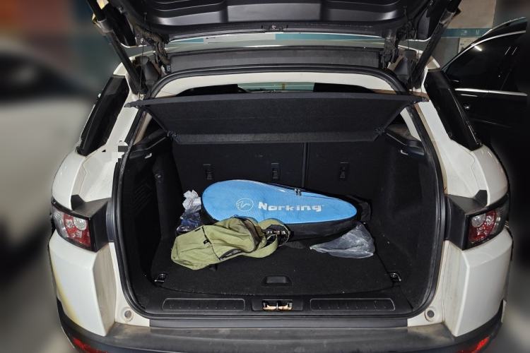 Used Land Rover Range Evoque 2015 2.0T Five-Door Zhiyao Edition Trunk