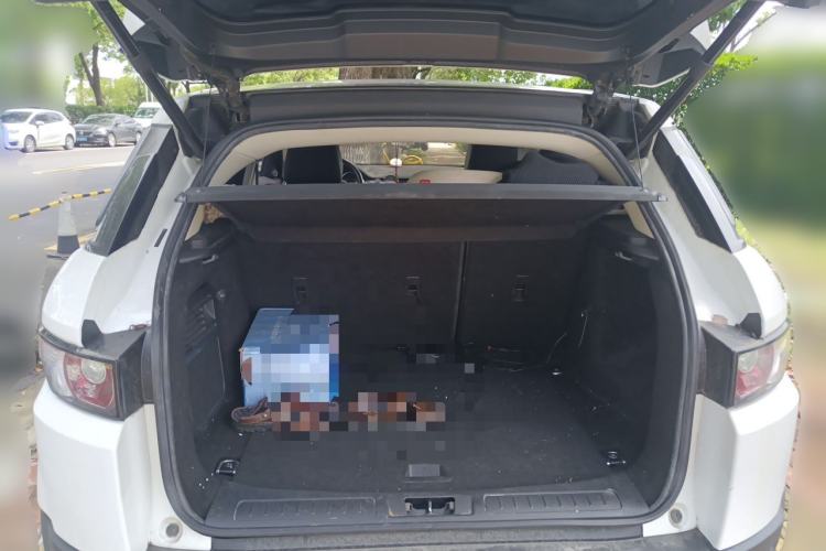 Used Land Rover Range Evoque 2015 2.0T Five-Door Zhiyao Edition Trunk