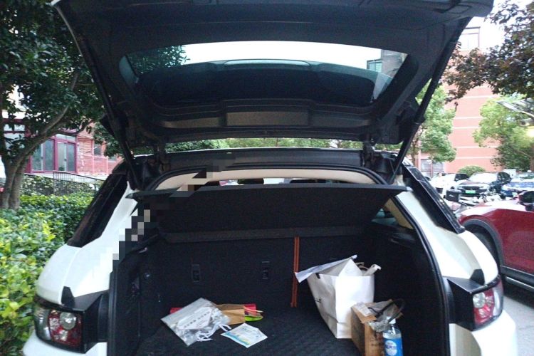 Used Land Rover Range Evoque 2015 2.0T Five-Door Zhiyao Edition Trunk