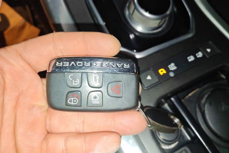 Used Land Rover Range Evoque 2015 2.0T Five-Door Zhiyao Edition Vehicle Key